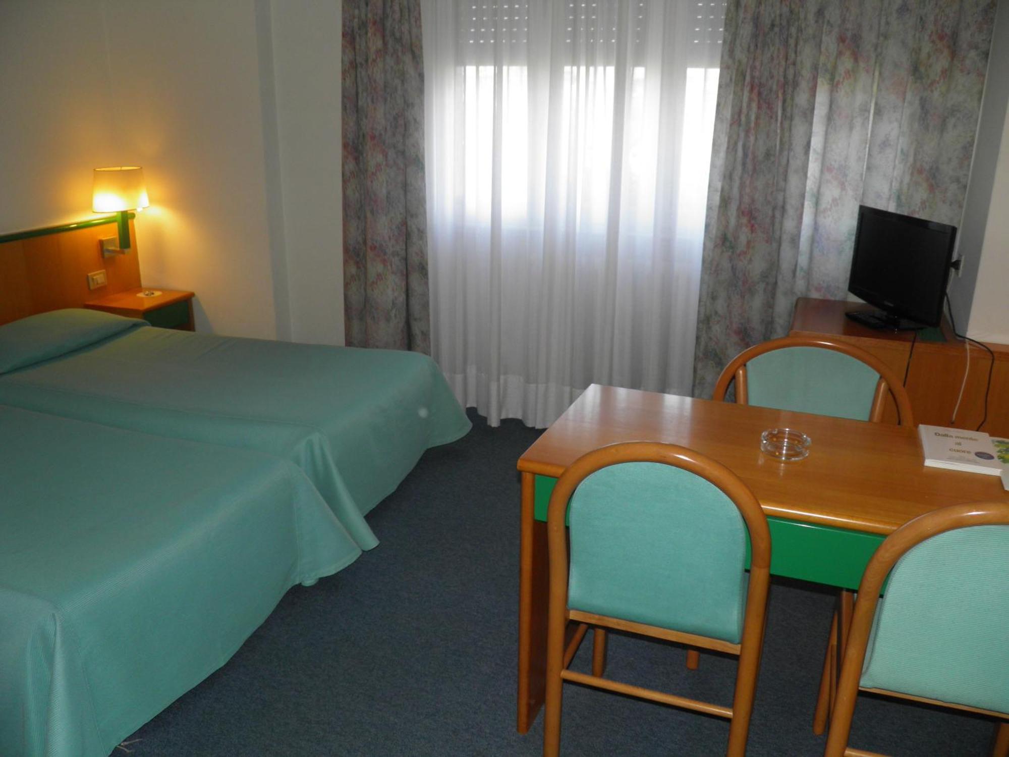 Hotel Ramoverde Borgomanero Ngoại thất bức ảnh