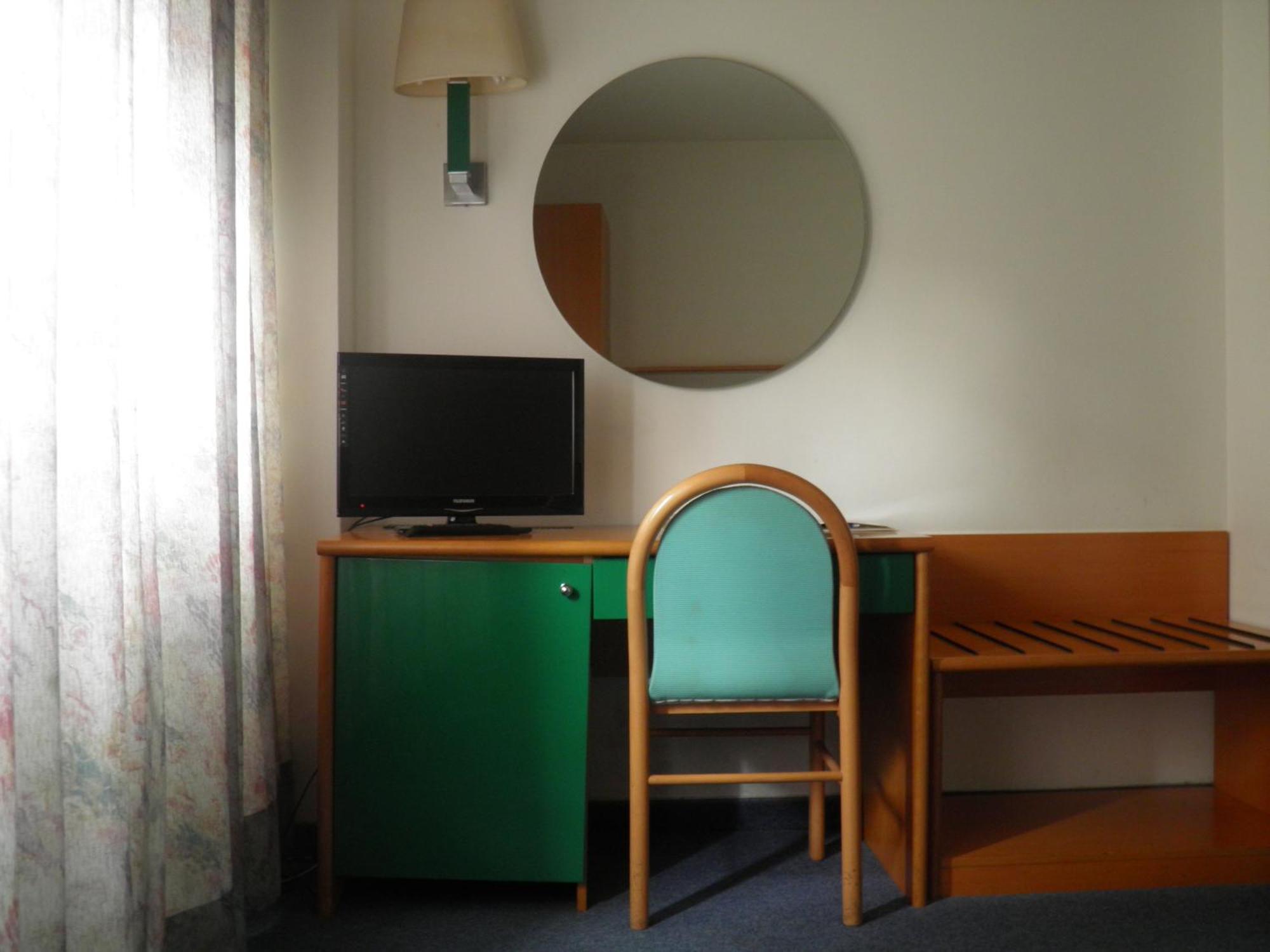 Hotel Ramoverde Borgomanero Ngoại thất bức ảnh