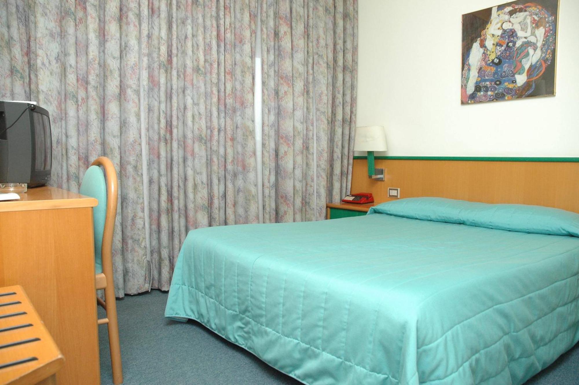 Hotel Ramoverde Borgomanero Ngoại thất bức ảnh